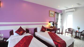 1 bedroom, down comforters, pillowtop beds, minibar