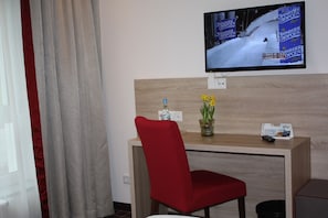 Chambre simple | Literie de qualité, coffre-fort, bureau