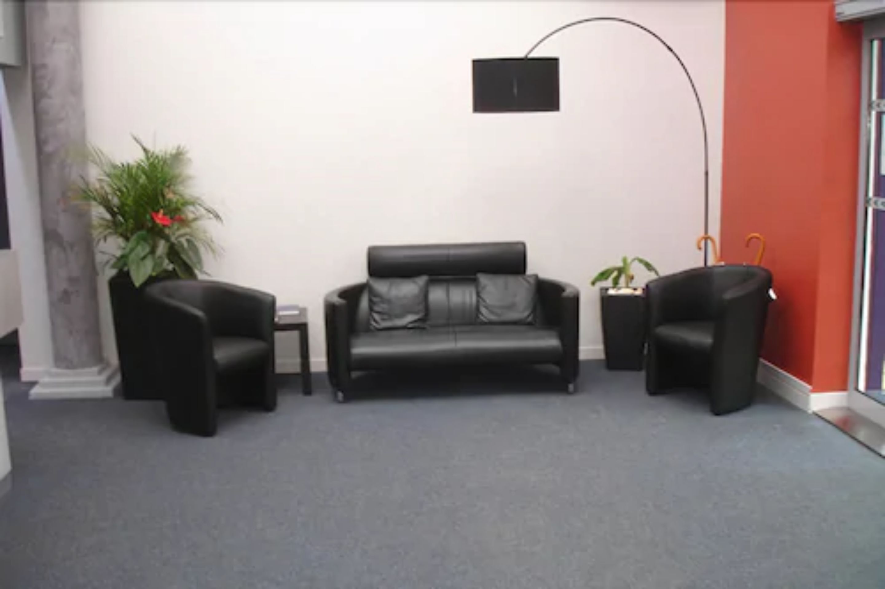 pool views, serves breakfast