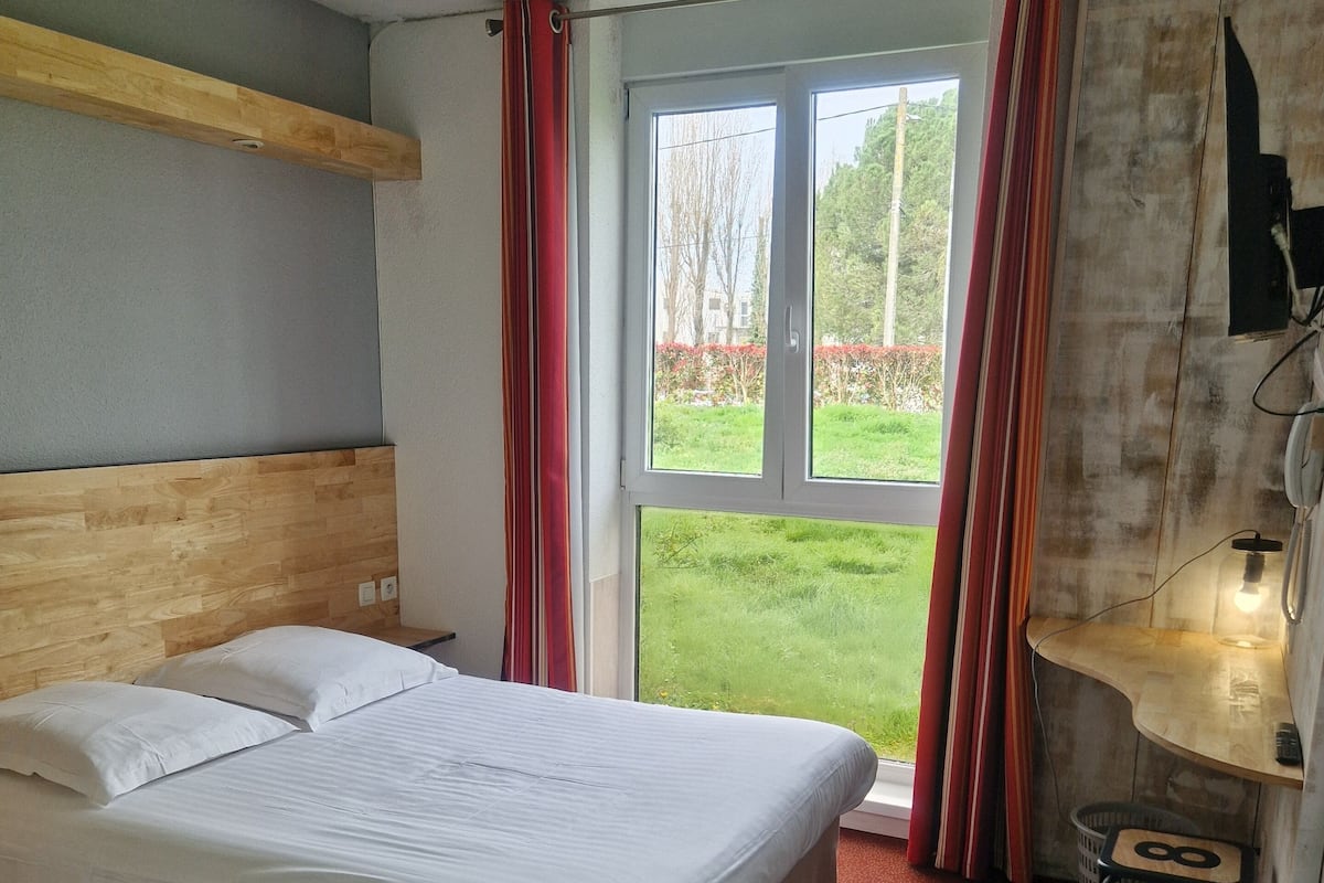 Chambre Double Standard, baignoire
