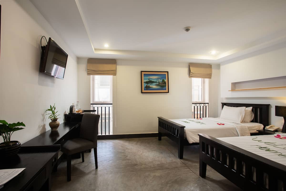 Superior Twin Room (Free pick up) | 1 bedroom, Egyptian cotton sheets, premium bedding, minibar