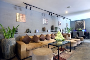Check-in/check-out kiosk - G&Z Urban Hotel (Siem Reap)