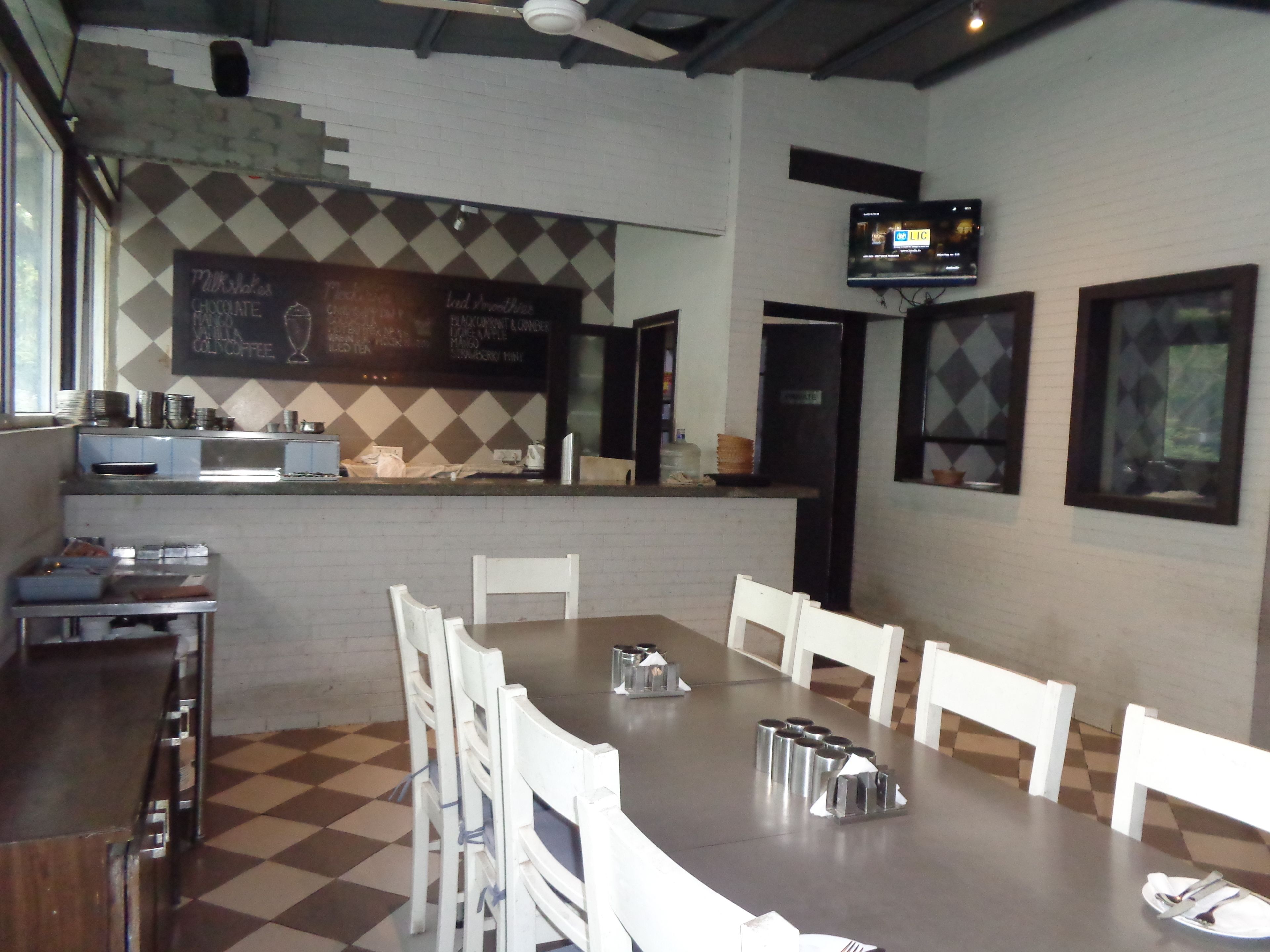 free daily on-the-go breakfast