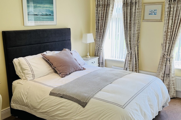 Double Room, Ensuite | Egyptian cotton sheets, premium bedding, down comforters, pillowtop beds