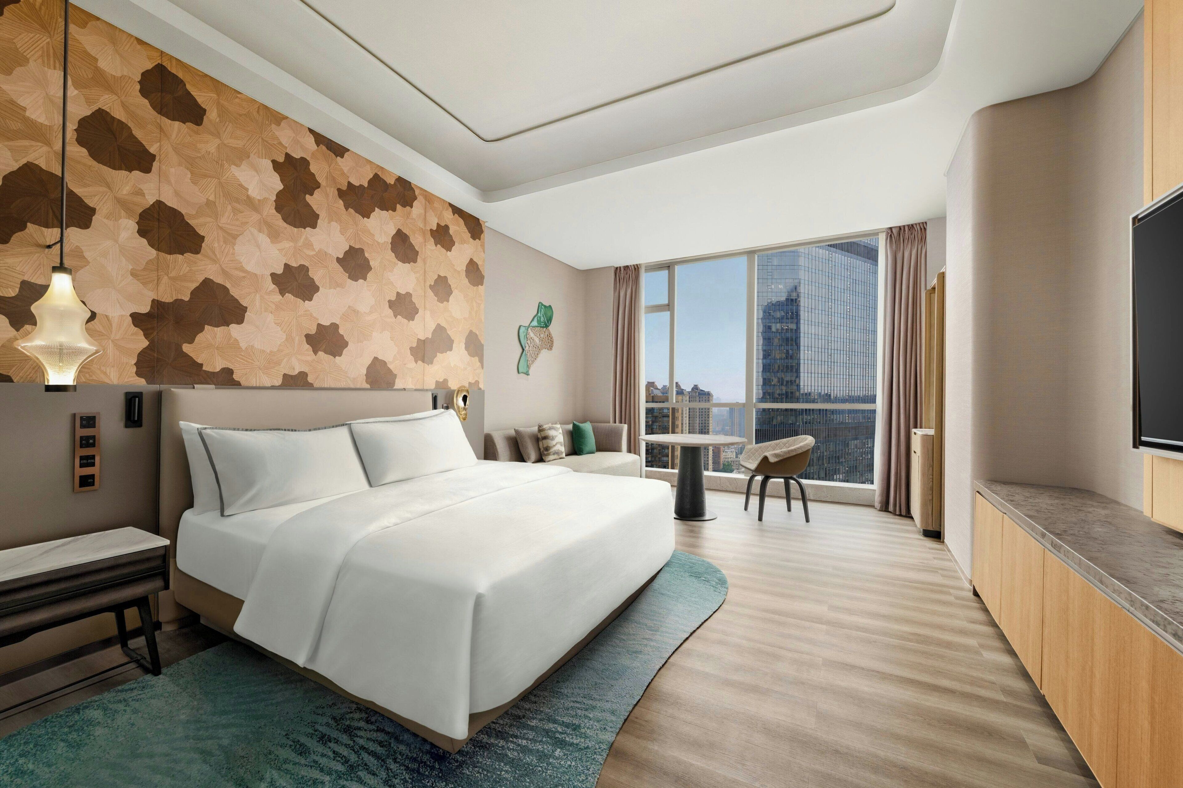 1 bedroom, down duvets, minibar, in-room safe