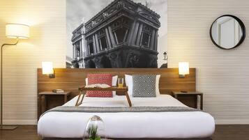 Apartment, 1 Bedroom | Hypo-allergenic bedding, in-room safe, desk, blackout drapes