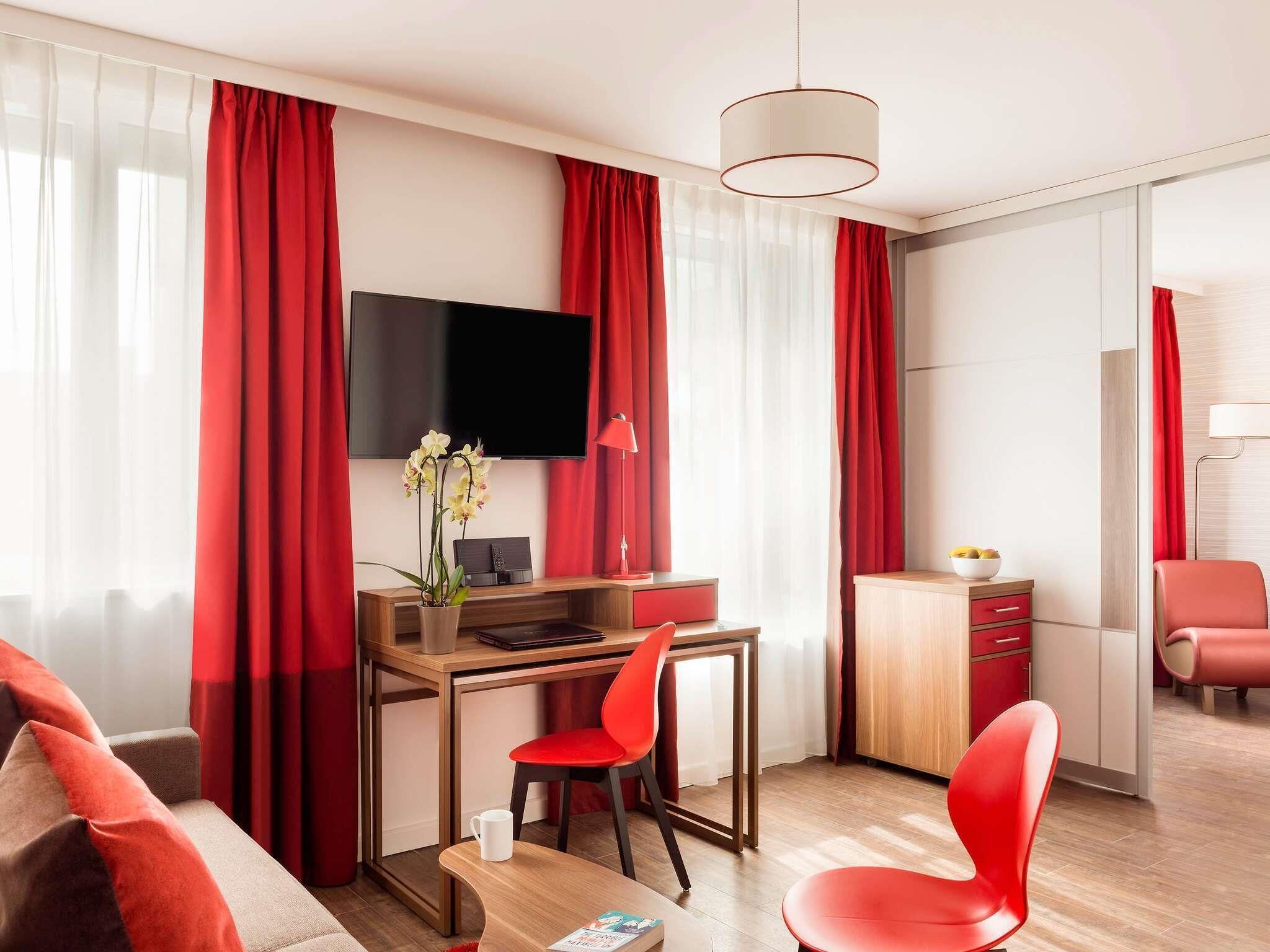 Apartment, 1 Bedroom | Hypo-allergenic bedding, in-room safe, desk, blackout drapes