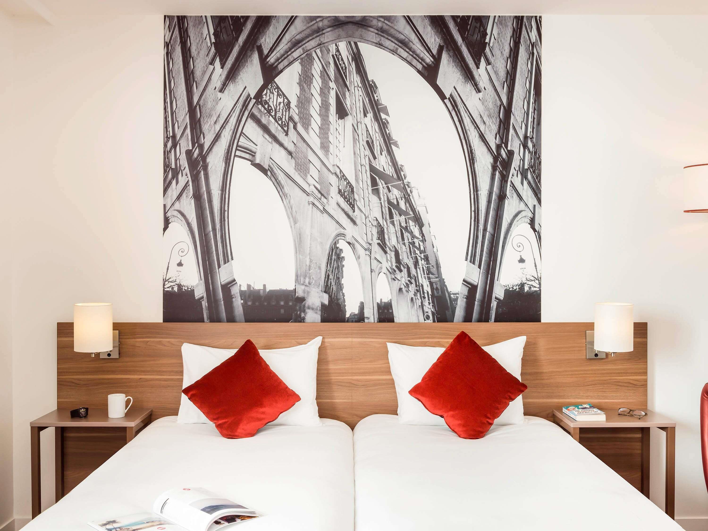 Studio, 2 Single Beds | Hypo-allergenic bedding, in-room safe, desk, blackout curtains