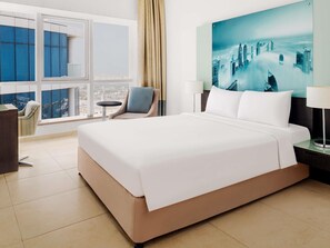 Apartment, 3 Bedrooms | In-room safe, individually furnished, desk, laptop workspace