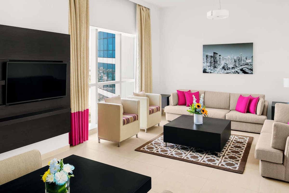 Apartment, 2 Bedrooms | In-room safe, individually furnished, desk, laptop workspace