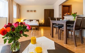 Coffres-forts dans les chambres, rideaux occultants, Wi-Fi gratuit