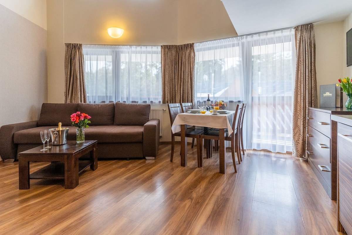 1 bedroom, in-room safe, blackout curtains, free WiFi