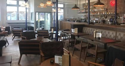 PubLove @ The Crown, Battersea - Hostel