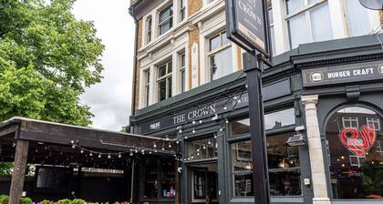 PubLove @ The Crown, Battersea - Hostel