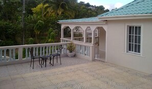 ลานระเบียง/นอกชาน