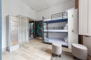 Private 6 Bedded Room