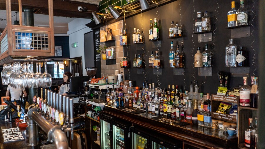 PubLove @ The Green Man - Hostel