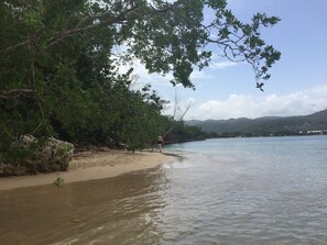 Privat strand i närheten