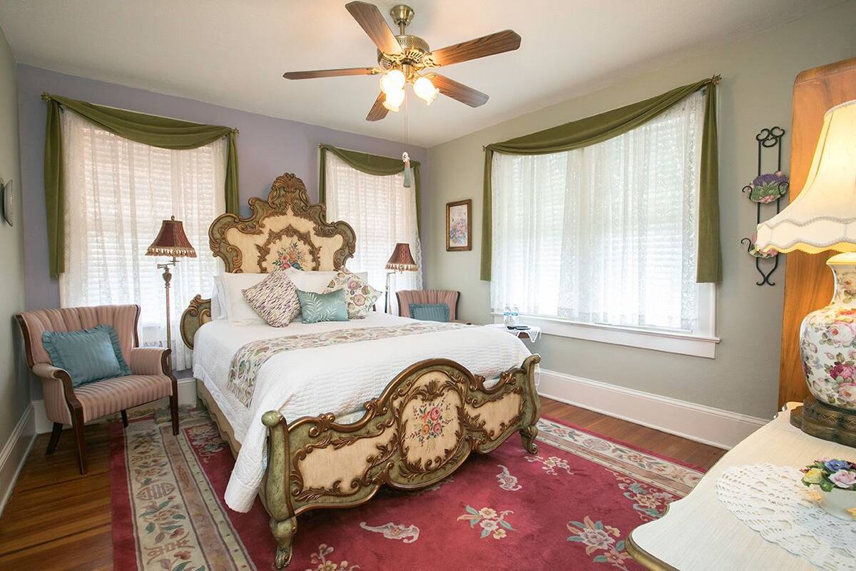 Suite, 1 Queen Bed