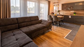Family Apartment | In-room safe, free WiFi, bed sheets