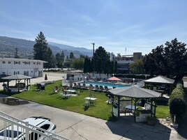 Área de parrillas y picnic