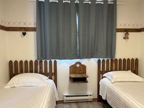 1 habitación, muebles diferentes y escritorio 