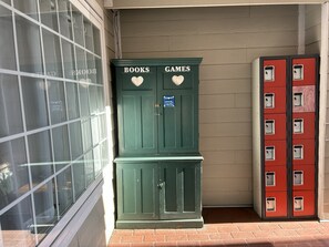 Library - Empire Motel (Penticton)