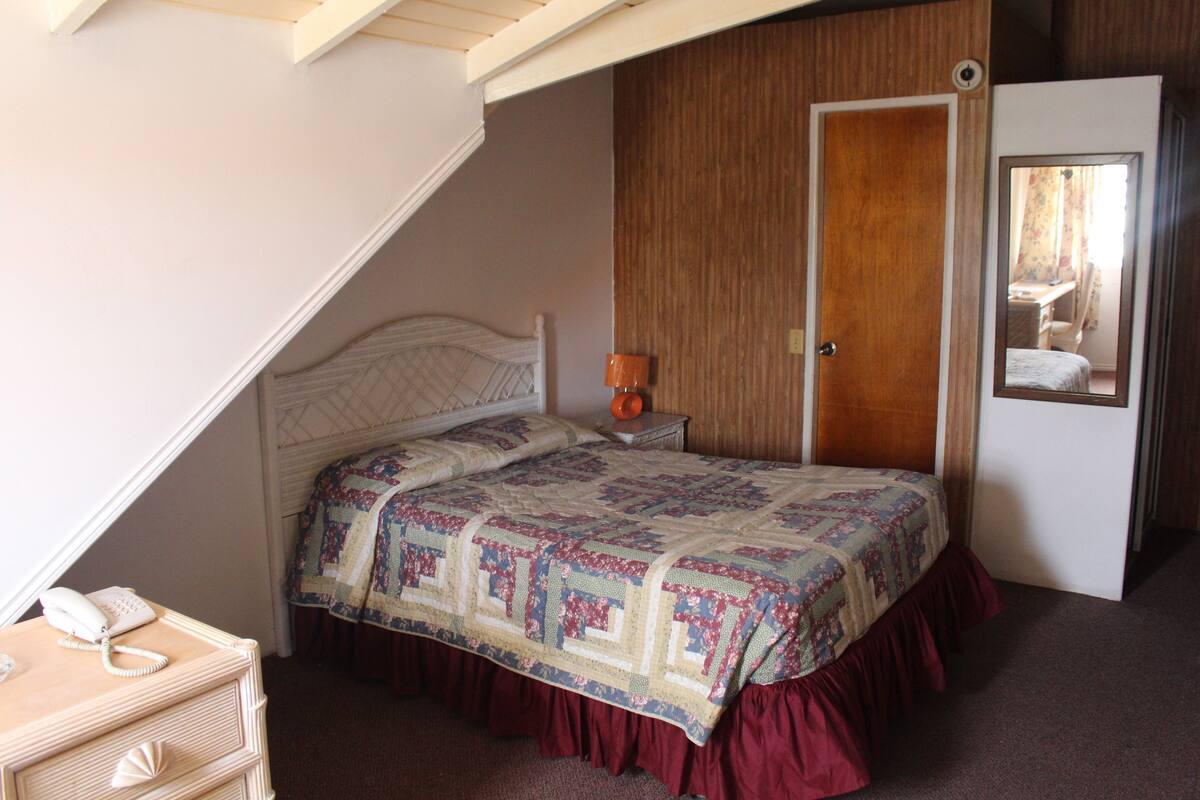Double Room, 1 Double Bed