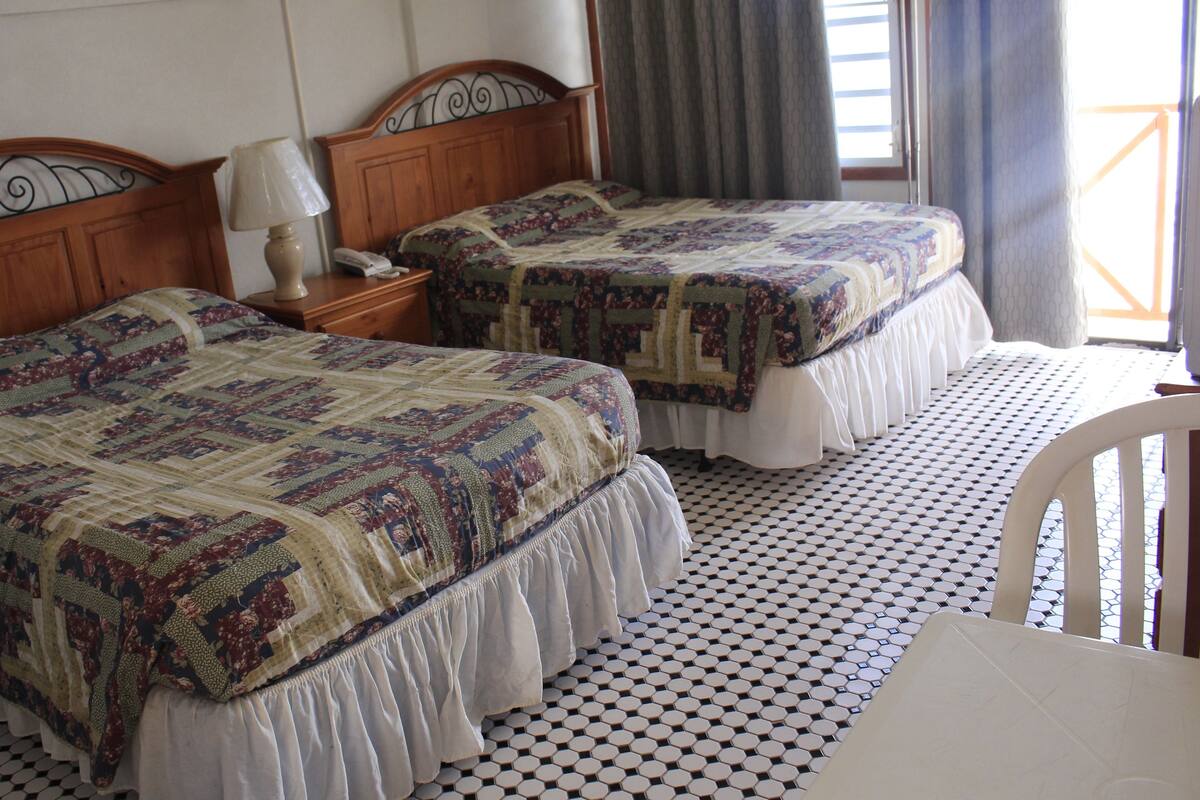 Double Room, 2 Double Beds, Kitchenette