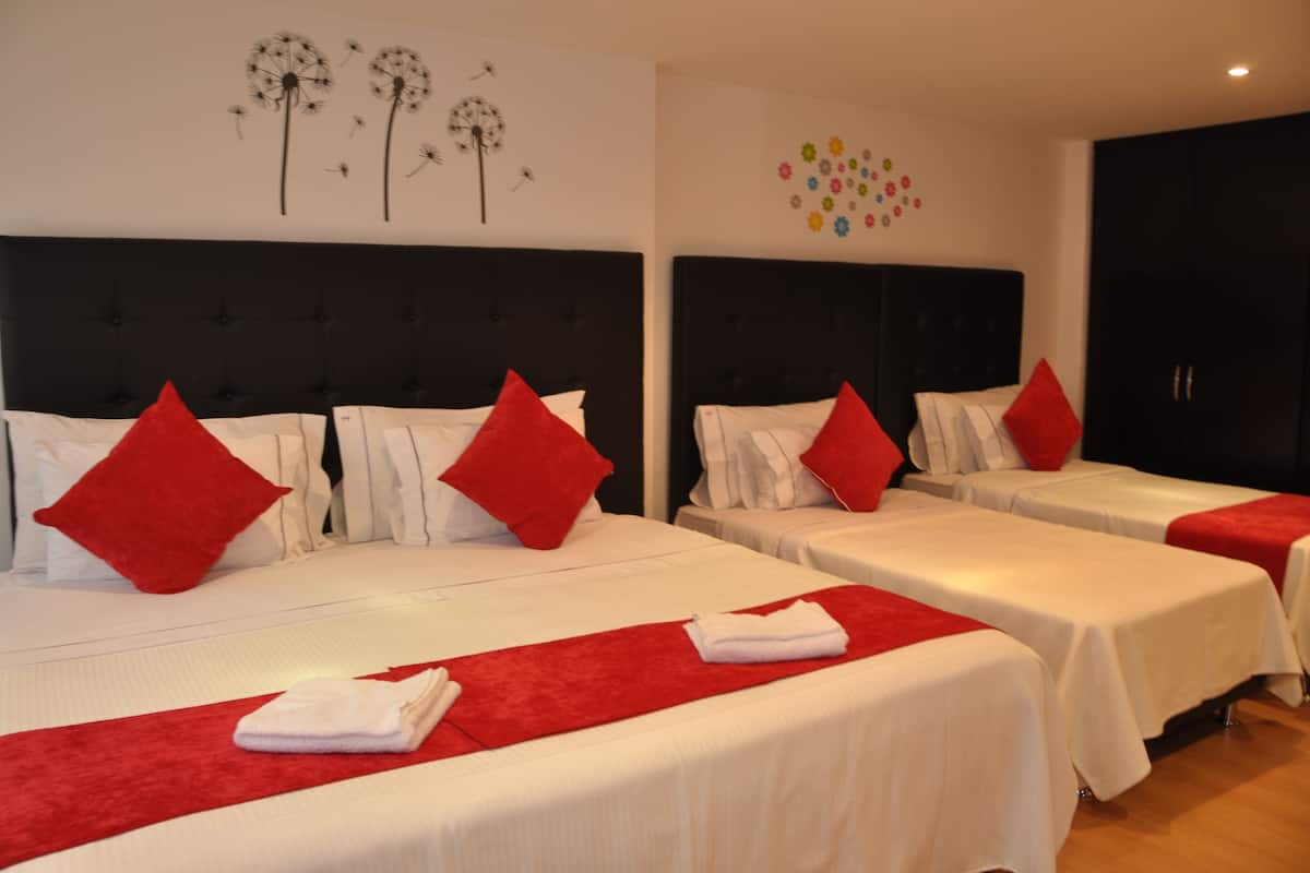Vierbettzimmer | Schreibtisch, kostenloses WLAN