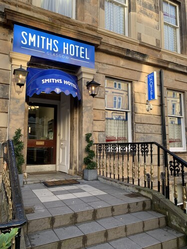 Smiths Hotel