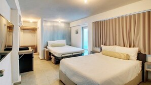 Economy Villa, 2 Queen Beds, Refrigerator & Microwave