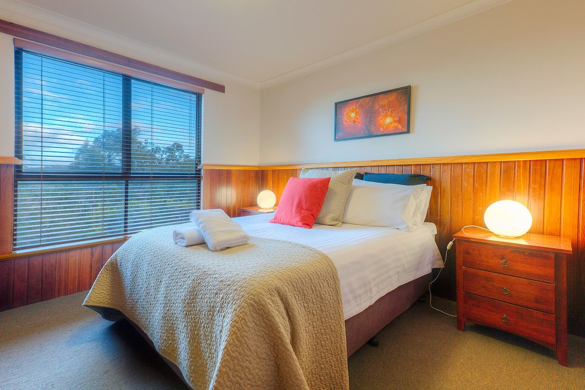 Destiny Chalet | 1 bedroom, premium bedding, iron/ironing board, travel cot