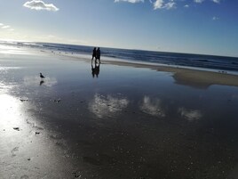 靠近海滩、白沙、沙滩毛巾