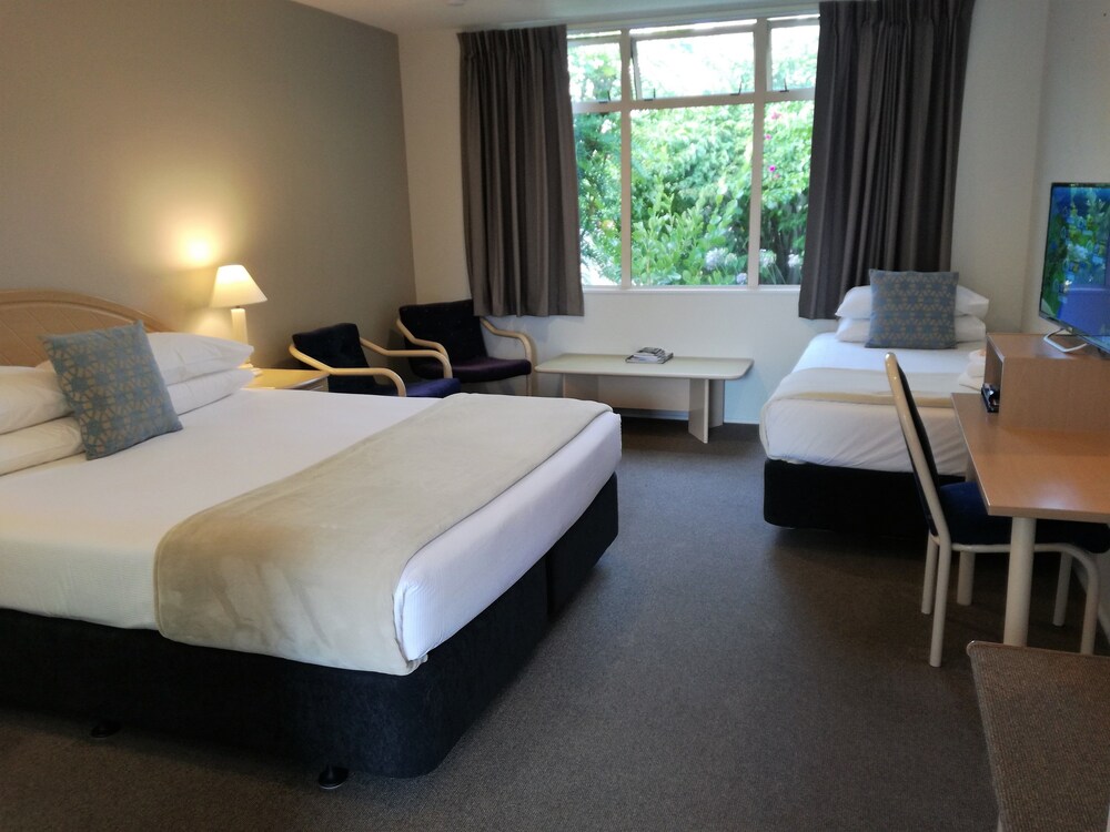 Pacific Motor Inn 4