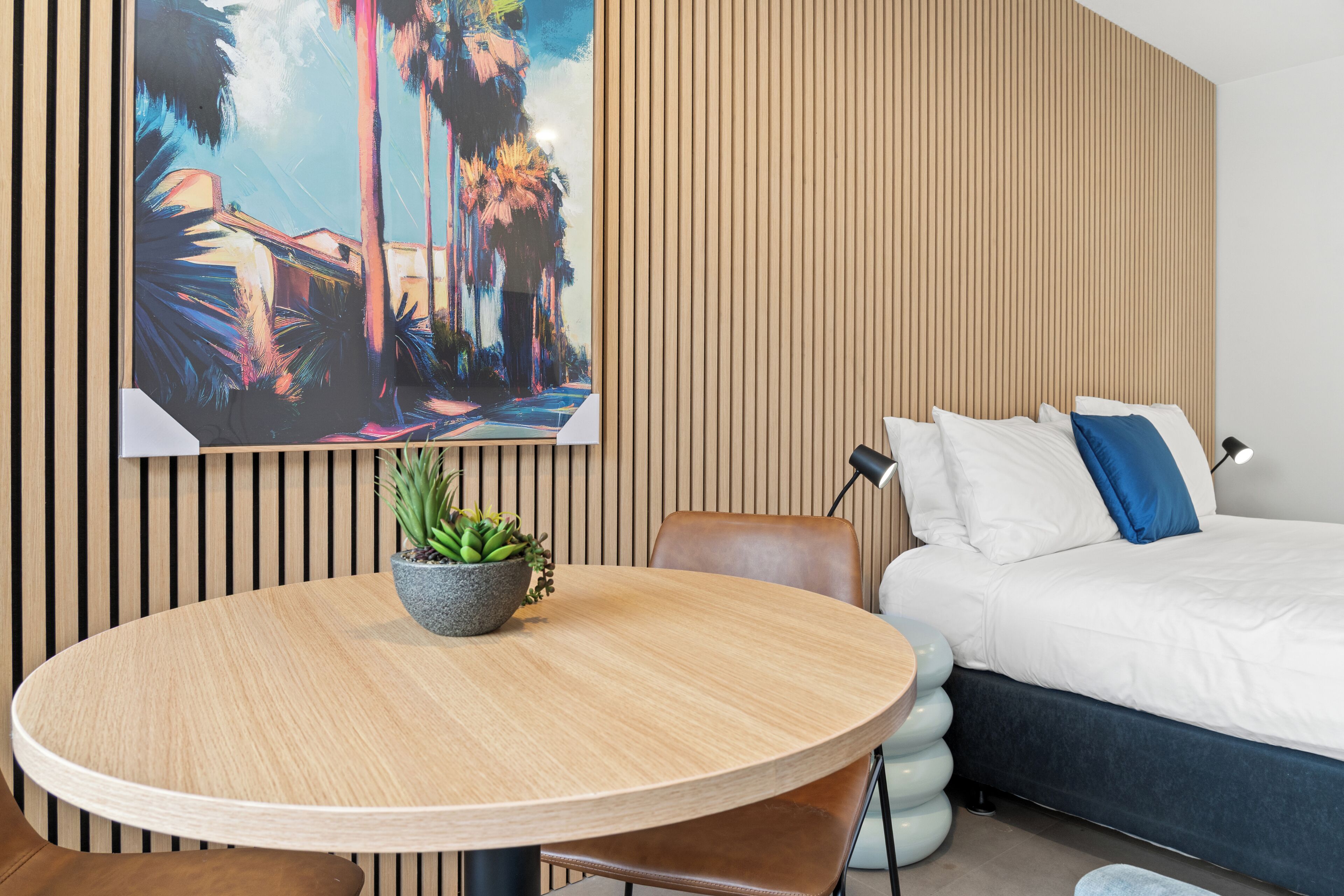 Cortinas opacas, tabla de planchar con plancha, wifi gratis
