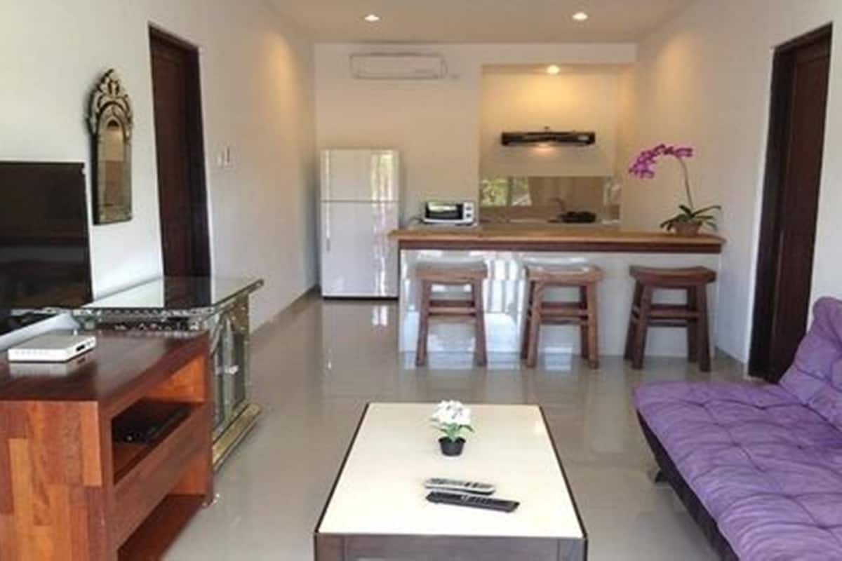 2 bedroom suite with balcony | egyptian cotton sheets, minibar, in-room safe, desk