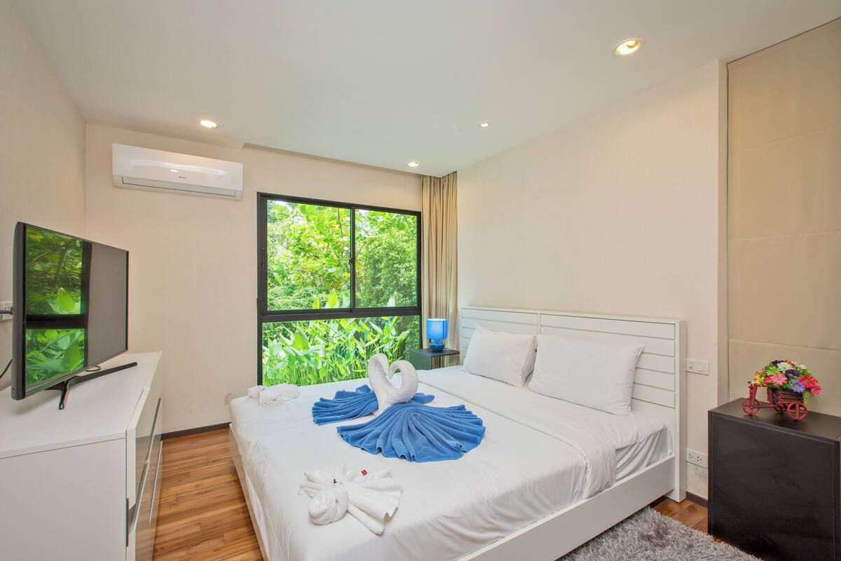 Standard Apartment | 1 bedroom, in-room safe, laptop workspace, blackout curtains