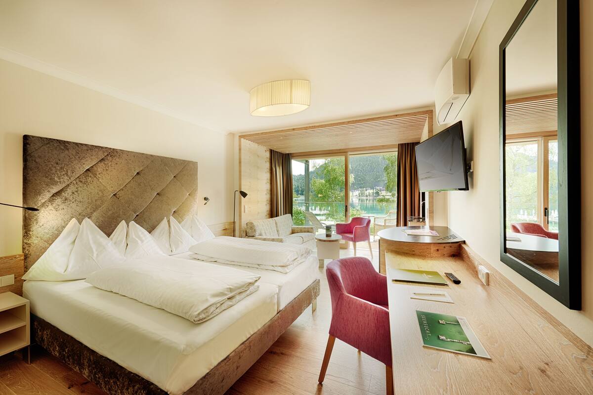 Ropa de cama de alta calidad y minibar 