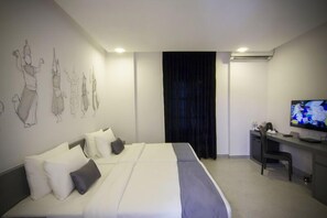 Nệm có lớp đệm bông, giường gấp/giường phụ (phụ phí) 