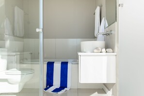 Apartment, 2 Schlafzimmer | Badezimmer