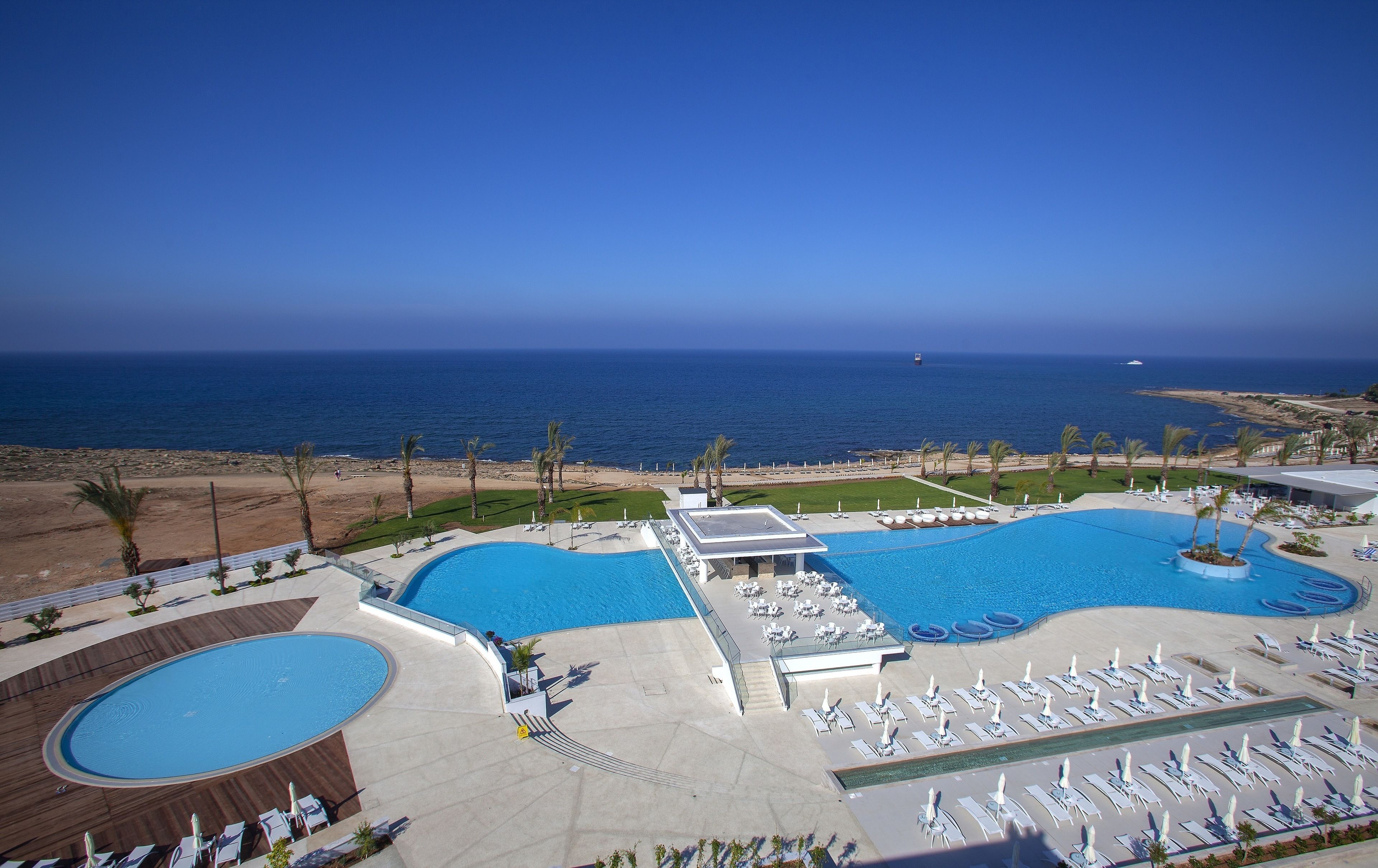 Photo - King Evelthon Beach Hotel & Resort