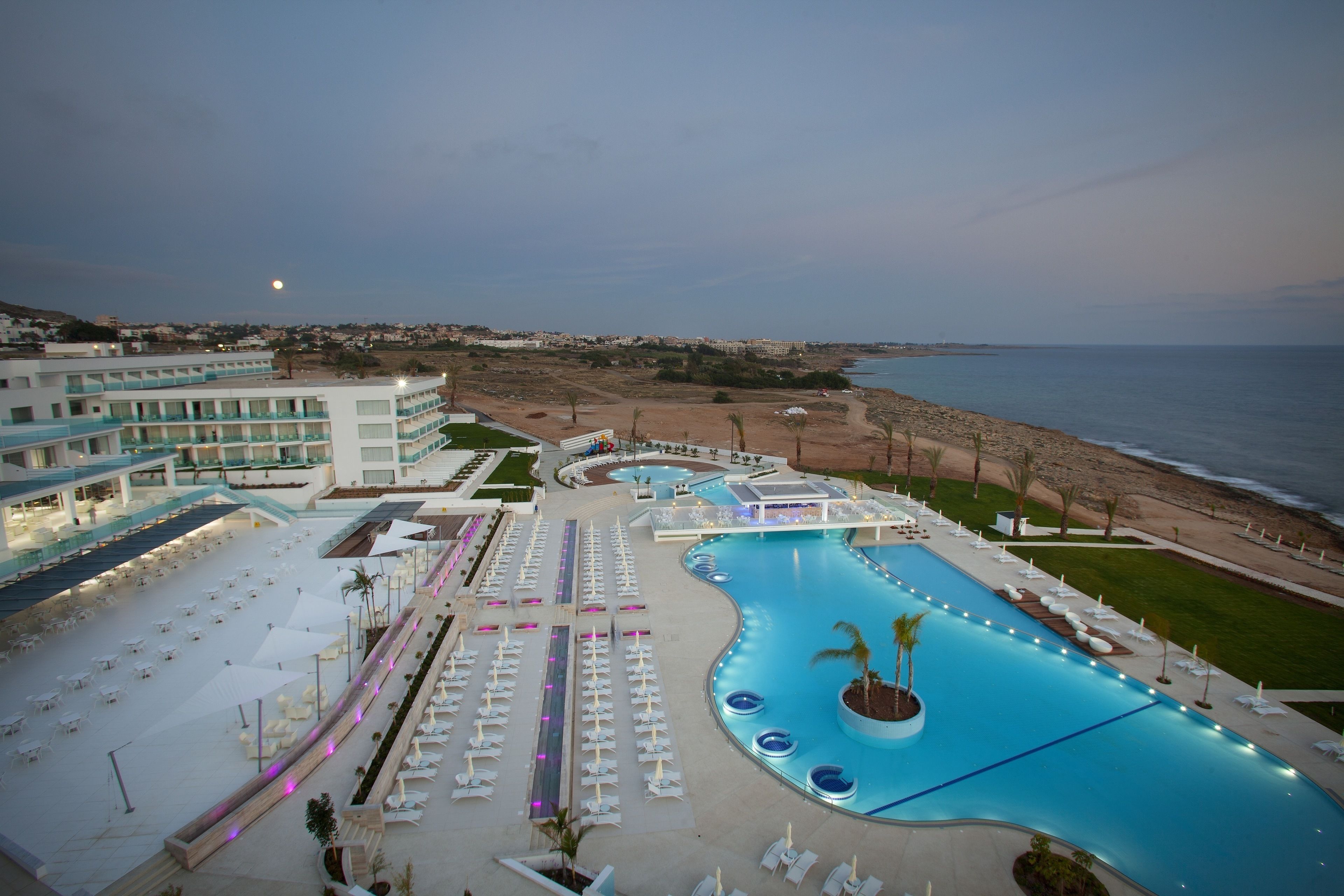 Photo - King Evelthon Beach Hotel & Resort