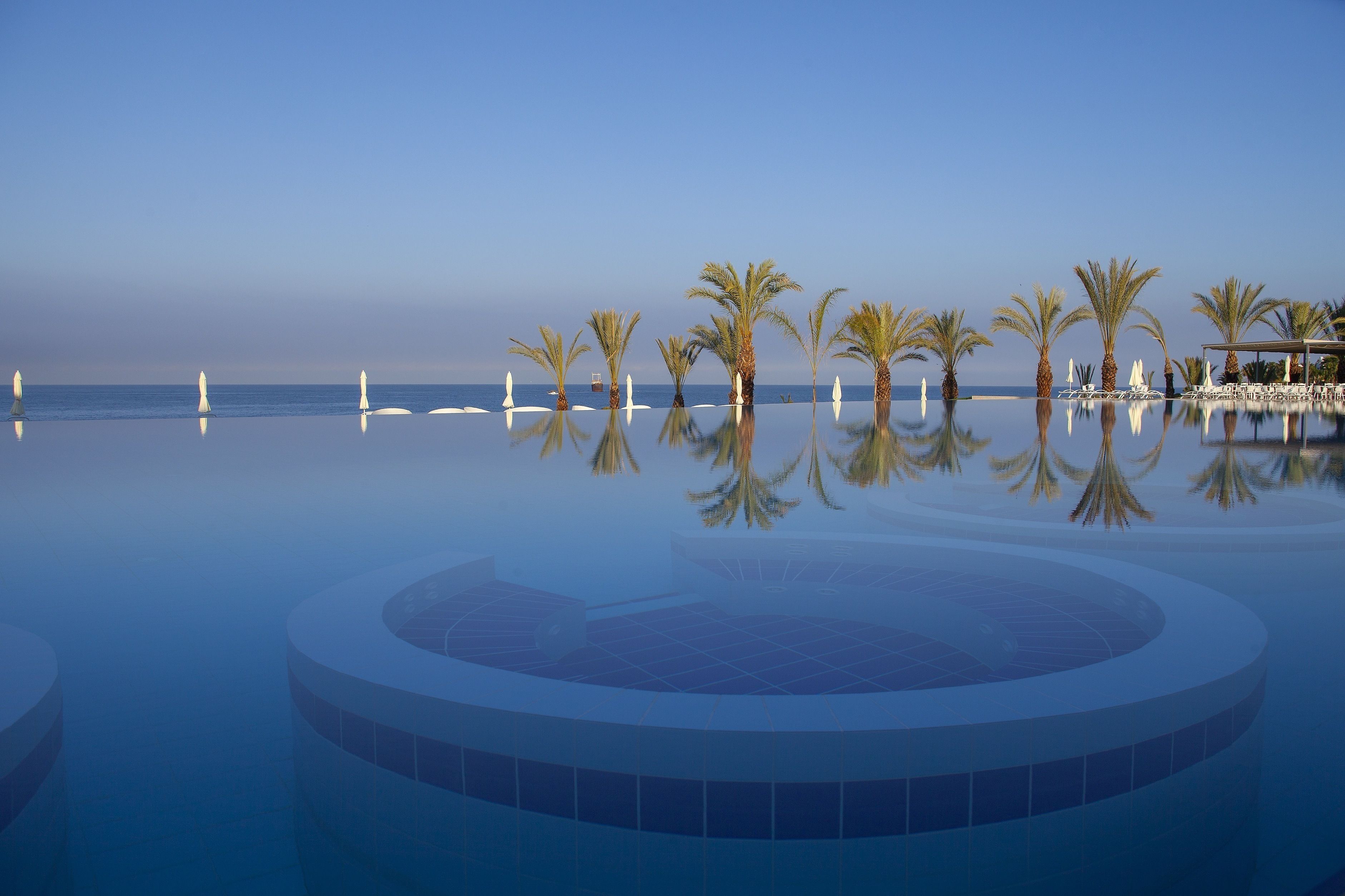 Photo - King Evelthon Beach Hotel & Resort