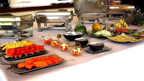 Daily buffet breakfast for a fee - Beach Club Resort (Sihanoukville)