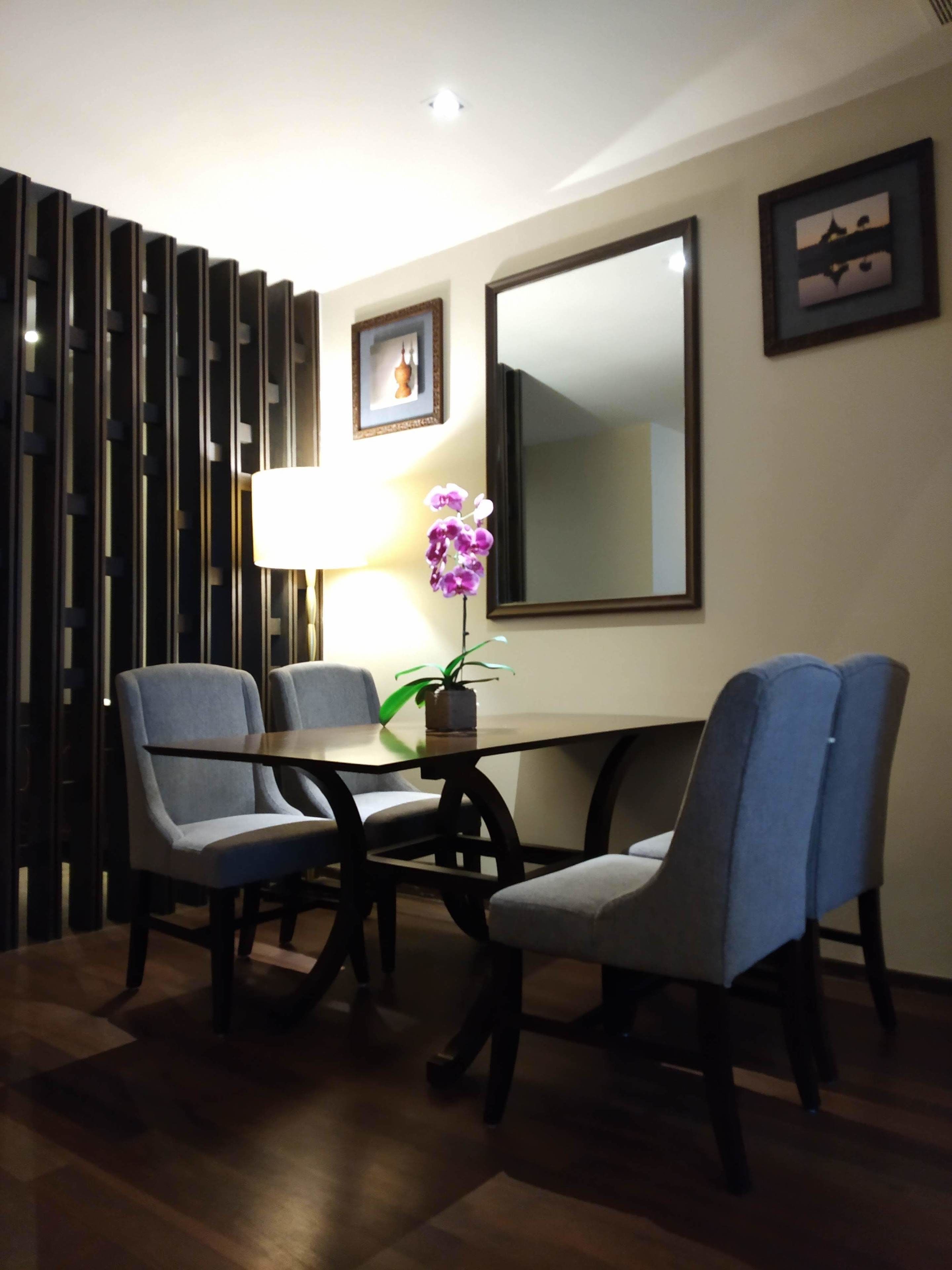 Deluxe-Suite, 1 Schlafzimmer (King) | Wohnbereich