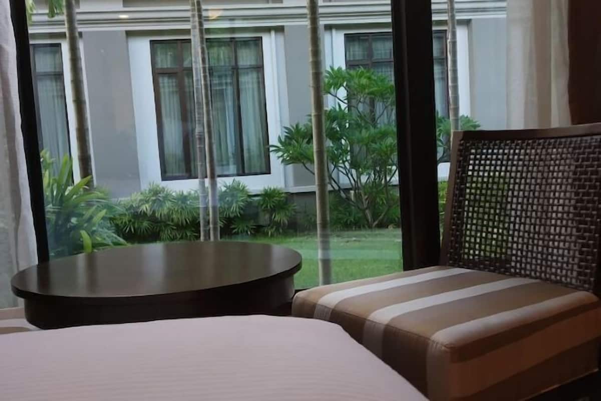Premium bedding, minibar, in-room safe, individually decorated