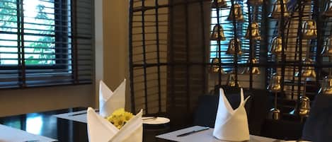 Daily buffet breakfast (MMK 30000 per person)