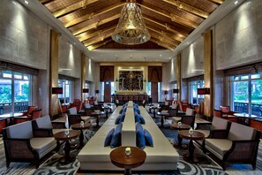 Lobby lounge, garden views, open daily