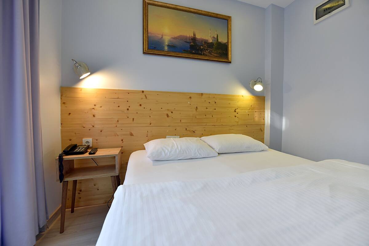 Bộ đồ giường cao cấp, minibar, phòng cách âm 